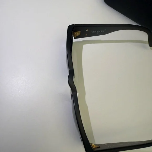 CHANEL Black Sunglasses with case - Picture 10 of 12